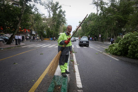 تهران در طوفان 